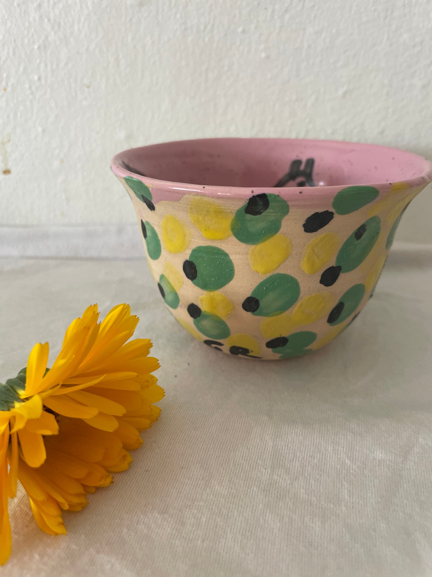 Dotted bowl