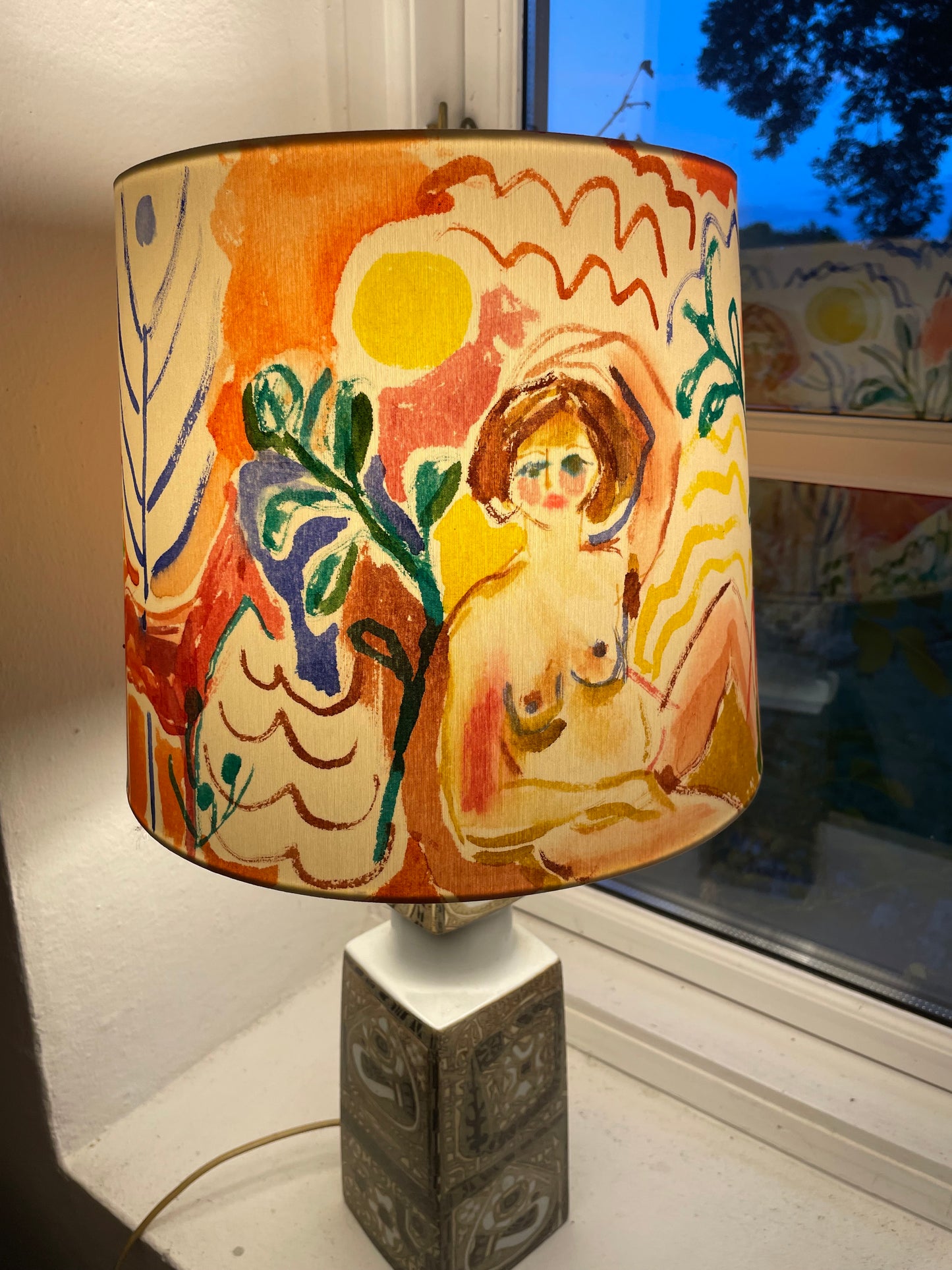 A la Bell lamp shade